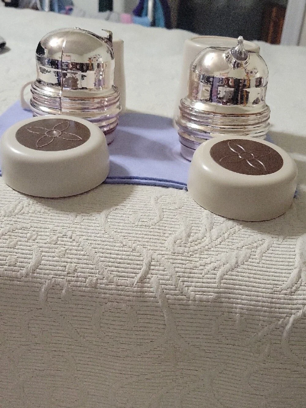 Two Vtg.Insulated Cream Travel Mug with Handle - Stylish Thermal Cup